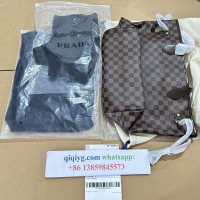 *qiqiyg.com Whatsapp:+8613859845573 Wholesale Fashion Clothes & Shoes- China Top Supplier 2025* Profile Picture